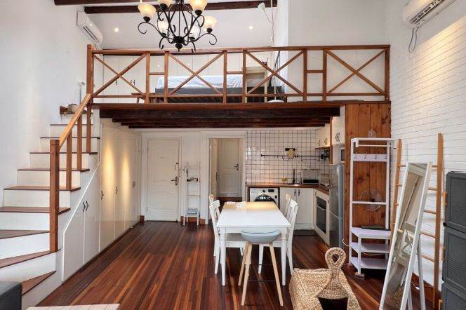 Spacious 2BR 2bath Old Lane house near Line9 Dapuqiao 