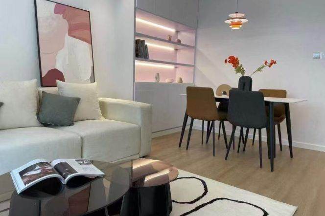 Modern 1br/2living & floor heating/balcony @Jiangsu Rd & Line 2/11