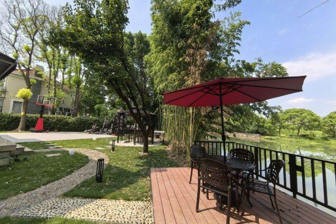 modern 5brs independent house near German school and BISS asking 33K 