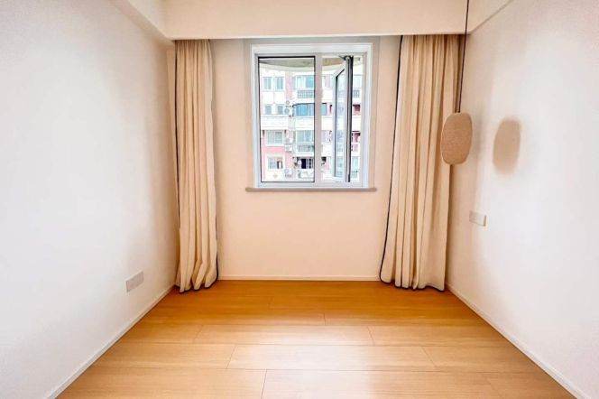 Caoyang rd/spacious 2BR 2LR/all bright room/elevator,@L11/14/3/4
