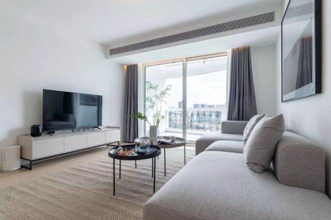 Modern decoration 2brs with floor heating and balcony beside Jiao tong university 