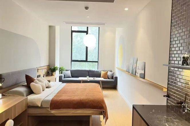 1Large Studio near line 8 Huang'xing Park and Fu'dan Uni can long and short term lease