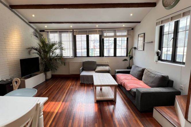 Spacious 2BR 2bath Old Lane house near Line9 Dapuqiao 