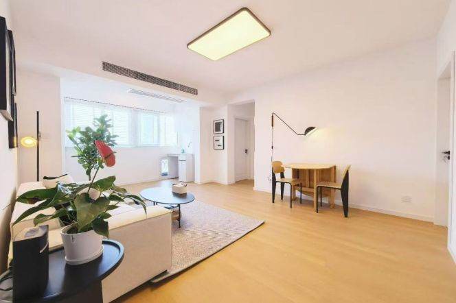 modern big 2brs 2baths near line 9and 12 and Tianzifang SML mall asking 20K