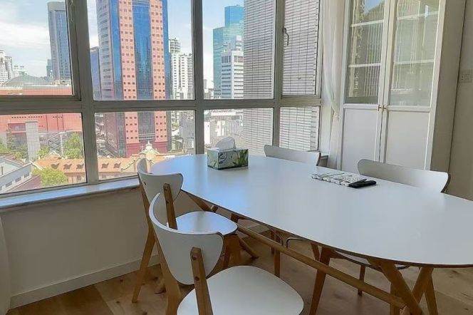 Xujiahui 160 sqm 4 br cozy Apt&oven &balcony 22K