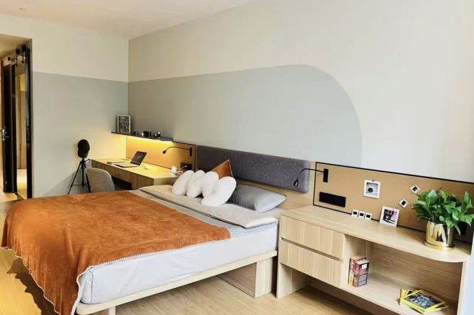 1Large Studio near line 8 Huang'xing Park and Fu'dan Uni can long and short term lease