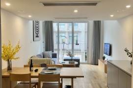 1BR loft near line 1/9/11 Xujiahui and Jiao'tong University can long and short term lease