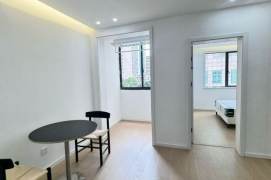 2bedroom with balcony ,Walking distance to Century Avenue 