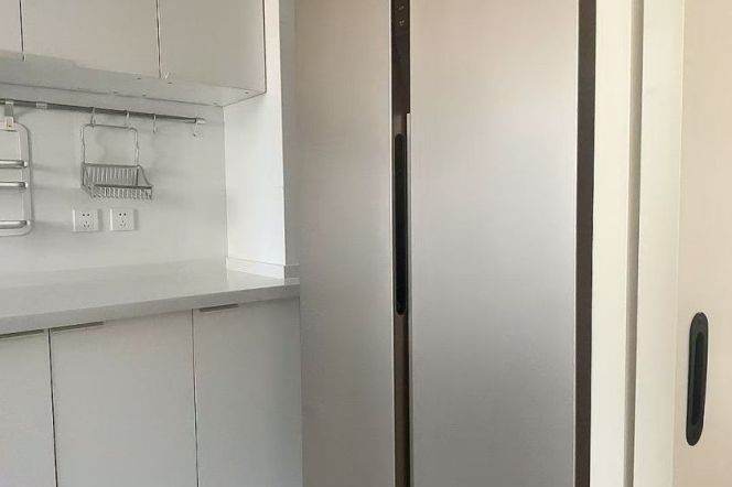 Xujiahui 160 sqm 4 br cozy Apt&oven &balcony 22K