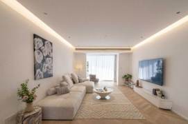 modern big 2 bedrooms floor heating modern furniture beside Huang pu river 