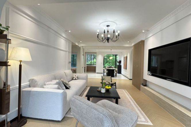brand new 3 brs floor heating brand new furniture near century park line 9 