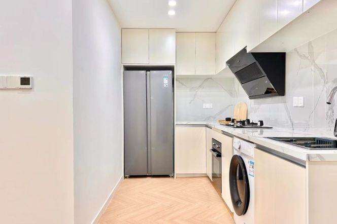 modern big 1 bedroom floor heating modern furniture in Hong qiao 