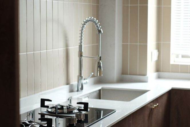 pudong Century park area brand new 2 br Apt &wall heating for 15k