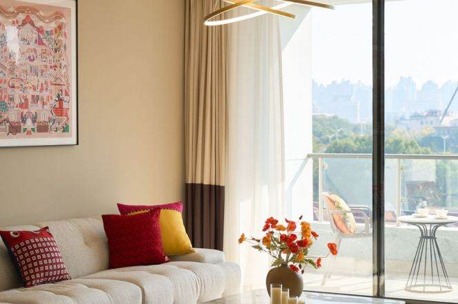 modern big 3brs open balcony floor heating near line 2,12,13 Taikoo Hui mall 