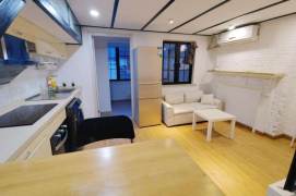 Cozy 1+1 bedroom in Old Xuhui, 5 mins walking to L9 DaPuQiao St.