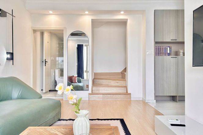2 Brs, 2 Baths, Floor heating/Central ac/Oven/Dryer, 130 sqm @ Zhongshan park L2,3&4