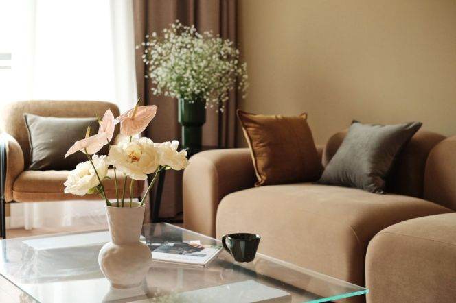 pudong Century park area brand new 2 br Apt &wall heating for 15k
