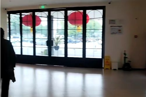 1bebroom with a balcony,free gym and wifi in nice compound, near Shanghai Unv