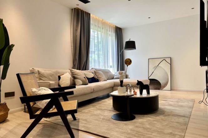 modern big 4brs independent house nice garden floor heating in Hongqiao near Zoo
