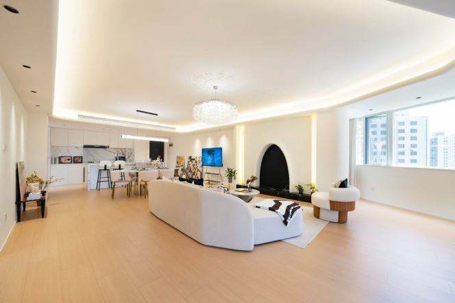 3 Brs, 2 Baths, Floor heating/Central ac/Balcony/Oven, 190 sqm @ Zhongshan park L2,3&4