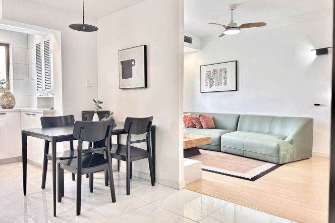 2 Brs, 2 Baths, Floor heating/Central ac/Oven/Dryer, 130 sqm @ Zhongshan park L2,3&4