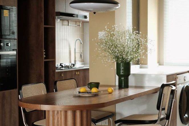 pudong Century park area brand new 2 br Apt &wall heating for 15k