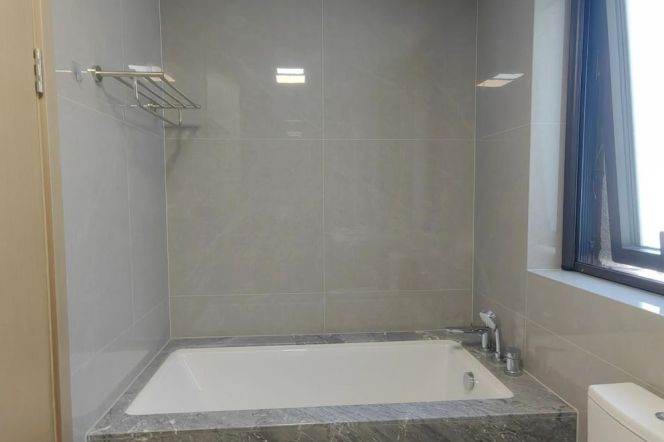 Spacious 3-bedroom with floor heating near NYU ShangHai.L 8 LingZhaoXinCun St.