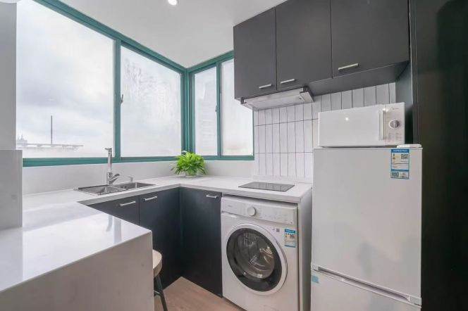 Cozy 1Br fully furnished Loushanguan Rd Station