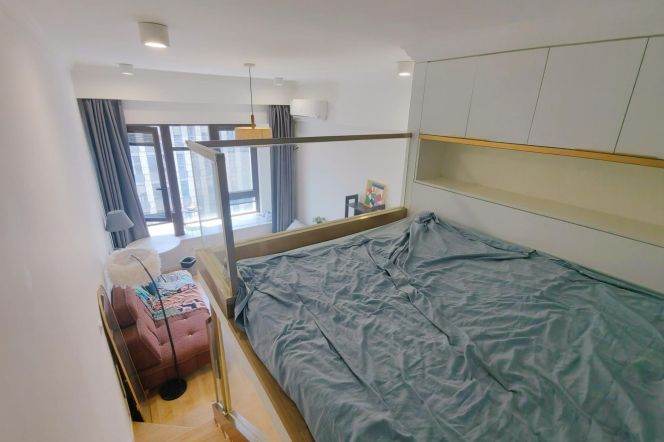 Unique & Modern loft 1-bedroom near NYU shanghai+ Wellington shanghai. L 6/8/11
