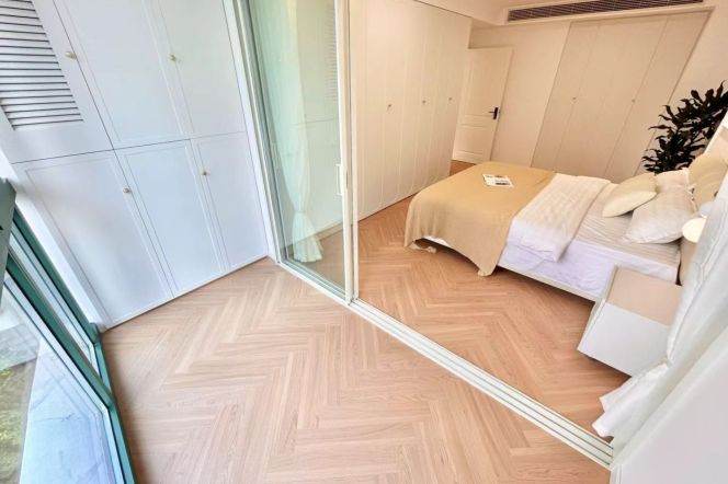 Changning 110 sqm 1 br bright high rise&floor heating for 12k