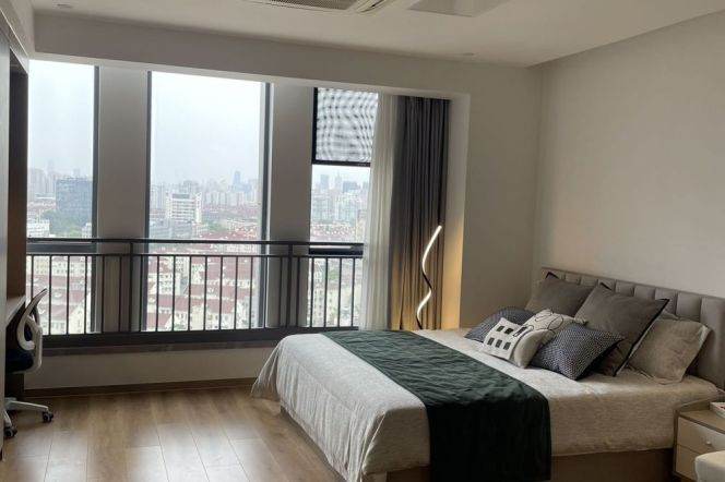 new compound,offers free wifi.  6stops to JingAn temple station by subway