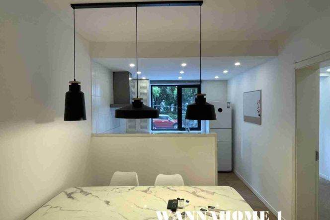 Green Compound+Spacious&Modern 3Bdrs 2Baths Apt+L2/11 Jiang Su Rd Metro+Large Balcony