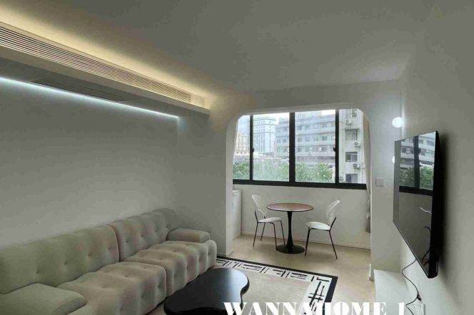 Spacious&Modern&Really Bright 1Bdr Apt+Large Covered Balcony+L14 Wu DIng Rd Metro