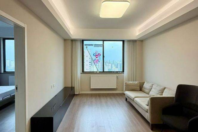 Hengshan Rd,Zhaojiabang Rd high rise 2Br wt wall heating