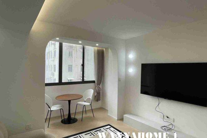 Spacious&Modern&Really Bright 1Bdr Apt+Large Covered Balcony+L14 Wu DIng Rd Metro