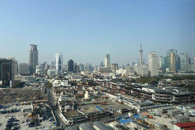 modern big 4brs floor heating nice view near Yu yuan garden line 10,14 The Bund 