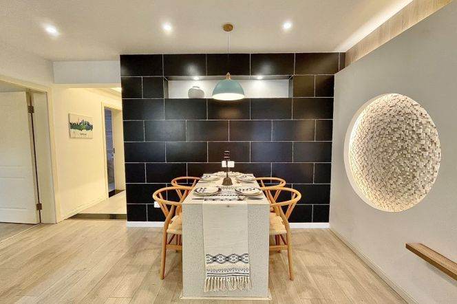 High-rise 2br Flat close to JTU
