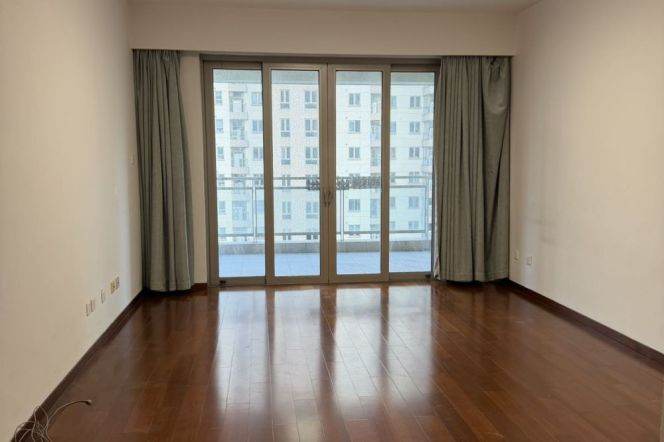 modern 3brs floor heating open balcony near century park Dulwich 22K
