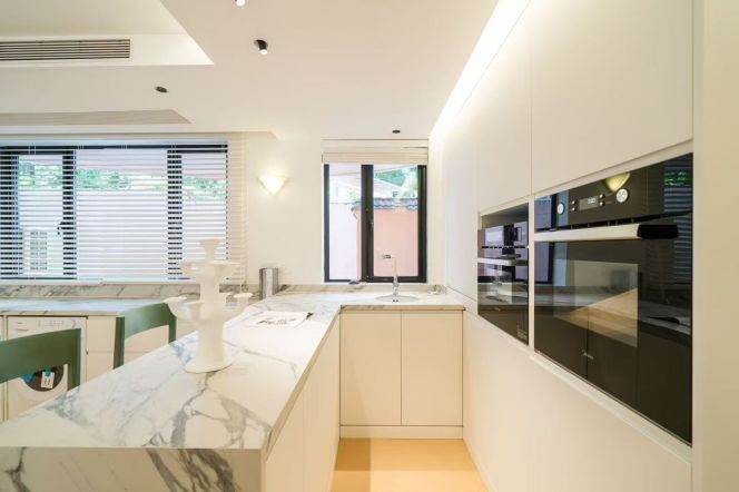 Jiaotong University 2BR 2BATH apartment