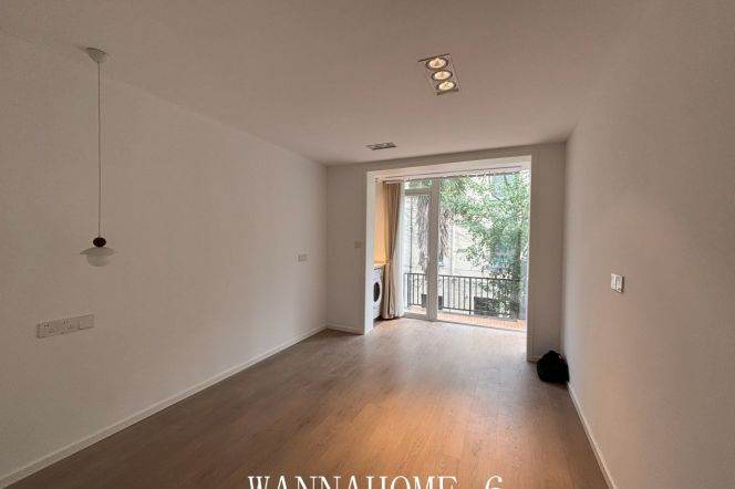 Big Terrace+New&Spacious 1Bdr 1Bath Apt+L10+11 Jiaotong Uni.+Floor Heating+Wu Kang Rd