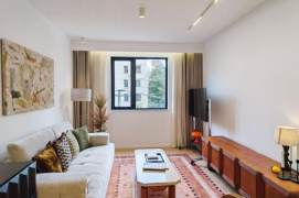 Modern 1-bedroom next SuZhou Creek. easy to L 1 XinZha Rd St.
