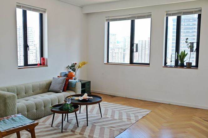 Changping Rd bright 2Br2Bt, floor heating,good view