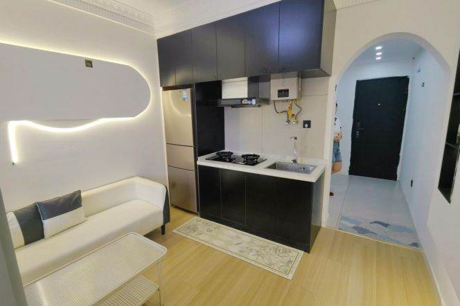 Cozy 1-bedroom in Jing'an near SuZhou Creek 7 mins walking to L13 JiangNing Rd St.