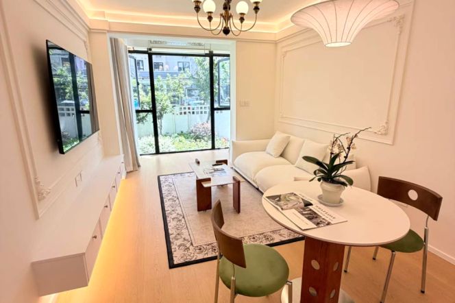 Jiaotong uni/modern 1br 2lr/separate living room/all bright room,@L10/11