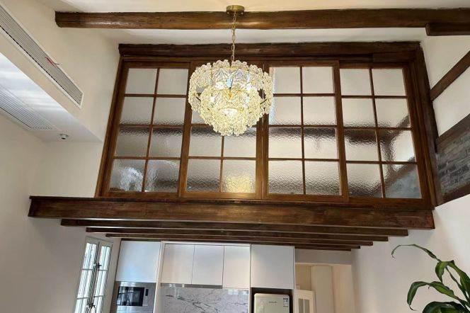 Whole 2nd floor 1Br+1 loft Jiangsu Rd Station