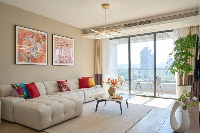 Fabulous 3br with balcony nr West Nanjing rd   Line 2/12/13
