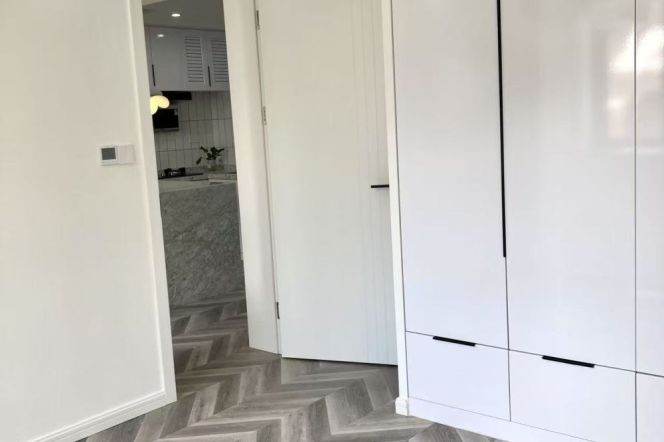 Cozy&Bright 1Br+Balcony @L9/12 Jiashan rd station