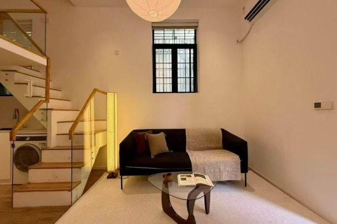 Lofted 1BR with Floor Heating near Jing'an Temple