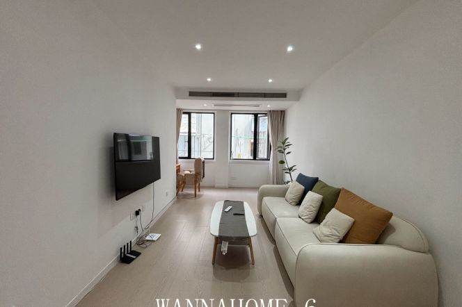 Spacious&Bright 1Bdr 1Bath Apt+L1+10+12 South Shaanxi Rd+Walk-in Closet+80Sqm+Quiet