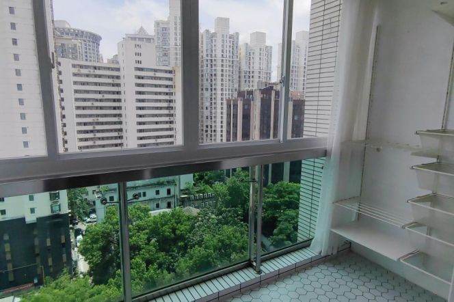 Spacious & Modern 4-bedroom with 2 balcony in XuJiaHui Center.L 1/9/11